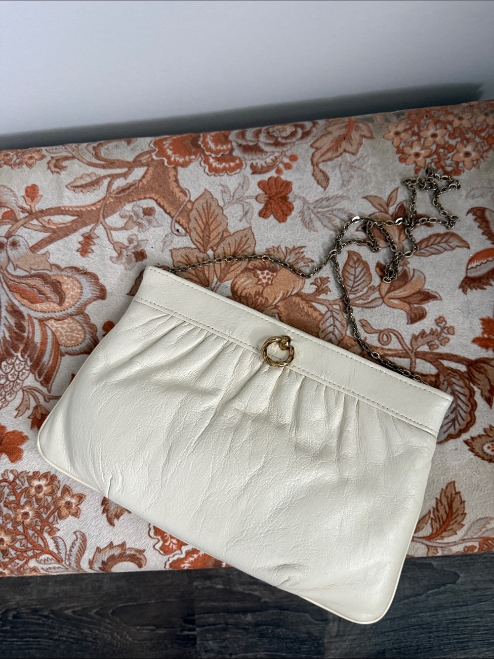 Vintage White Clutch Purse Gold Tone Chain Shoulder Bag Convertible
